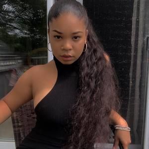 Meet your Posher, Lana